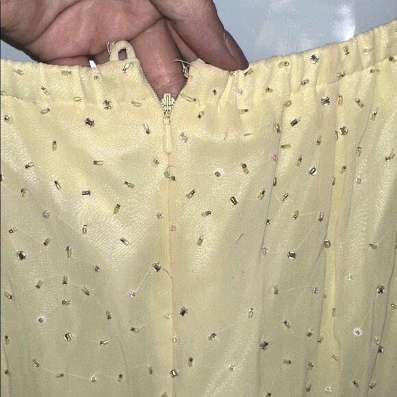 P’Zazz Prom beaded Elegant Yellow Prom Gown Size 6 - Picture 8 of 14